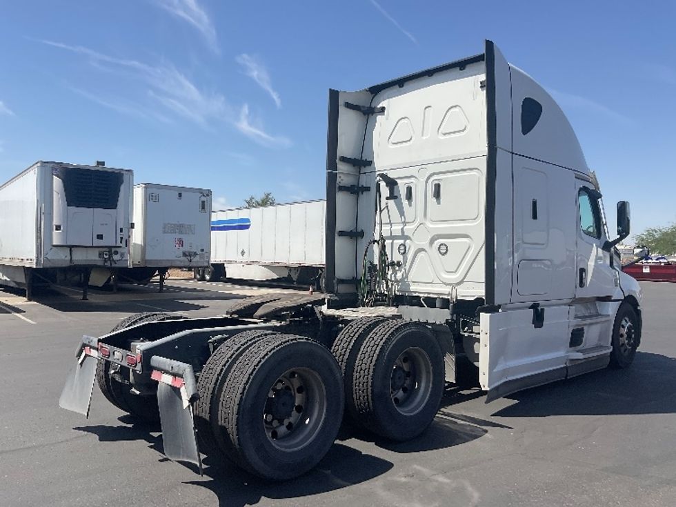 Sleeper Tractor-Heavy Duty Tractors-Freightliner-2022-T12664ST-Phoenix-AZ-557,120\n\t\tmiles-$ 62,250 - Image 7