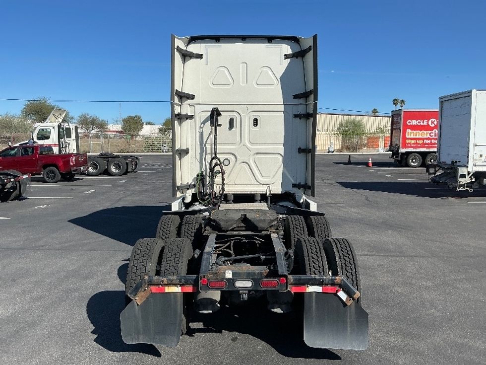 Sleeper Tractor-Heavy Duty Tractors-Freightliner-2022-T12664ST-Phoenix-AZ-601,244\n\t\tmiles-$ 64,000 - Image 6