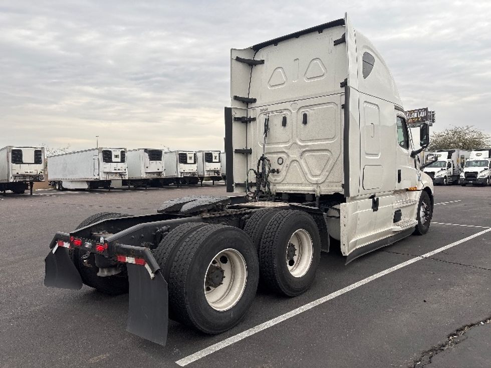 Sleeper Tractor-Heavy Duty Tractors-Freightliner-2022-T12664ST-Phoenix-AZ-622,195\n\t\tmiles-$ 59,750 - Image 7