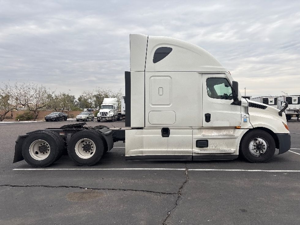 Sleeper Tractor-Heavy Duty Tractors-Freightliner-2022-T12664ST-Phoenix-AZ-622,195\n\t\tmiles-$ 59,750 - Image 8