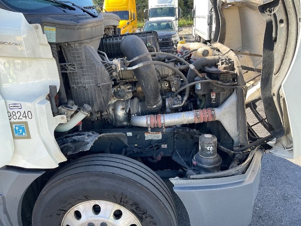 Sleeper Tractor-Heavy Duty Tractors-Freightliner-2022-T12664ST-Piqua-OH-457,896\n\t\tmiles-$ 73,000 - Image 20