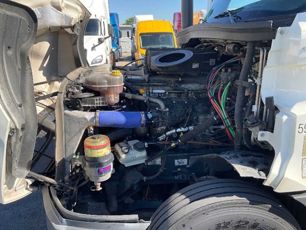 Sleeper Tractor-Heavy Duty Tractors-Freightliner-2022-T12664ST-Piqua-OH-457,896\n\t\tmiles-$ 73,000 - Image 21