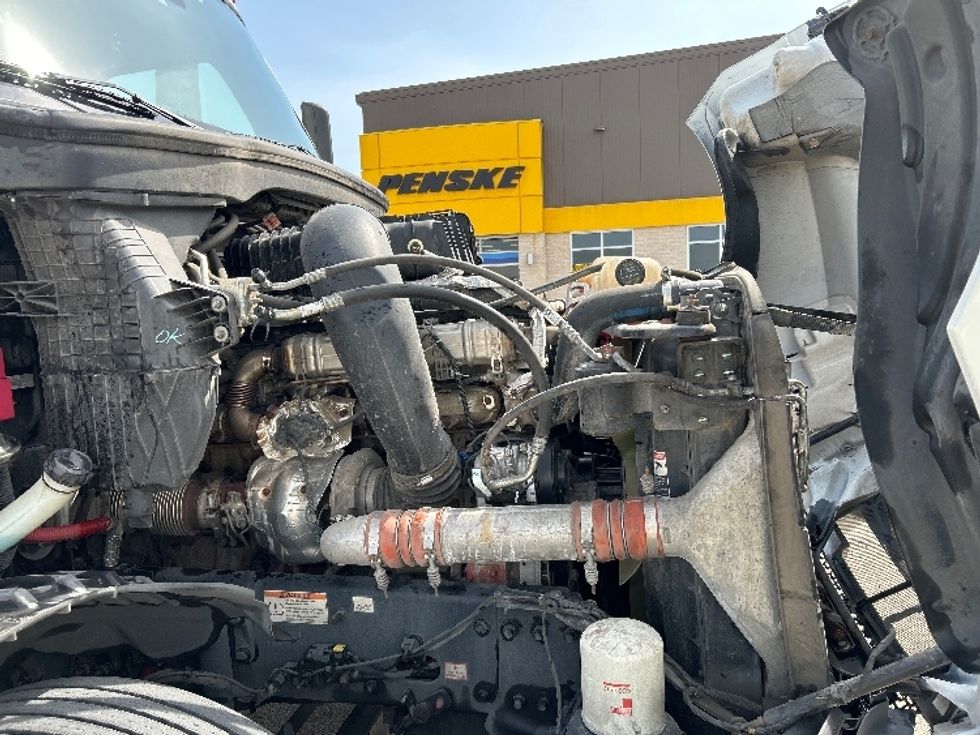 Sleeper Tractor-Heavy Duty Tractors-Freightliner-2022-T12664ST-Piqua-OH-497,639\n\t\tmiles-$ 73,500 - Image 20