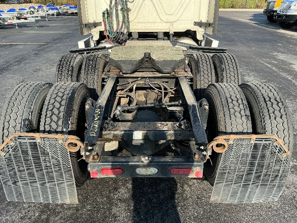 Sleeper Tractor-Heavy Duty Tractors-Freightliner-2022-T12664ST-Piqua-OH-529,625\n\t\tmiles-$ 65,000 - Image 6