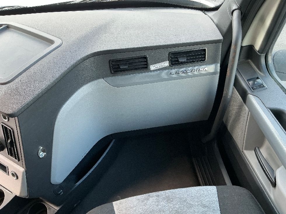 Sleeper Tractor-Heavy Duty Tractors-Freightliner-2022-T12664ST-Piqua-OH-574,482\n\t\tmiles-$ 62,000 - Image 14