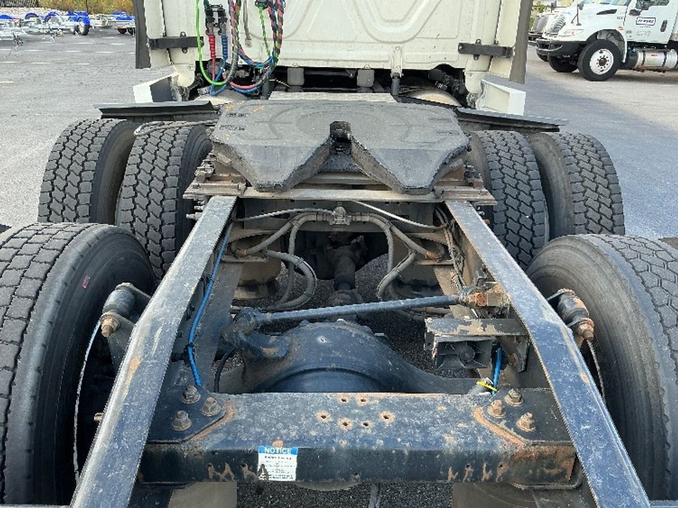 Sleeper Tractor-Heavy Duty Tractors-Freightliner-2022-T12664ST-Piqua-OH-574,482\n\t\tmiles-$ 62,000 - Image 6