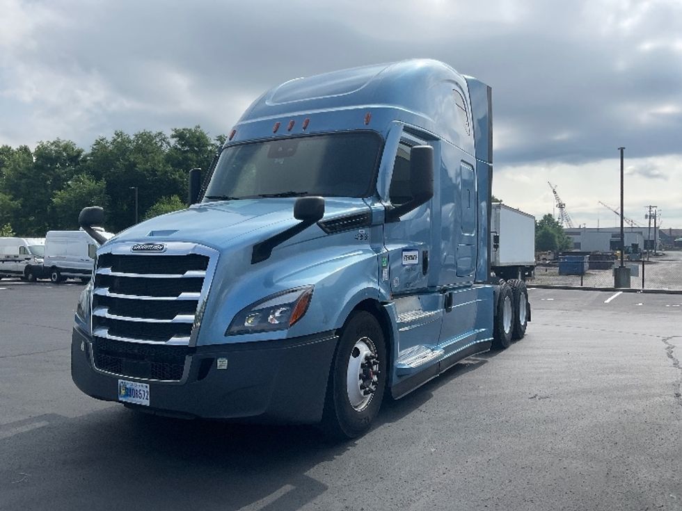 Sleeper Tractor-Heavy Duty Tractors-Freightliner-2022-T12664ST-Pittsburgh-PA-452,959\n\t\tmiles-$ 73,250 - Image 3