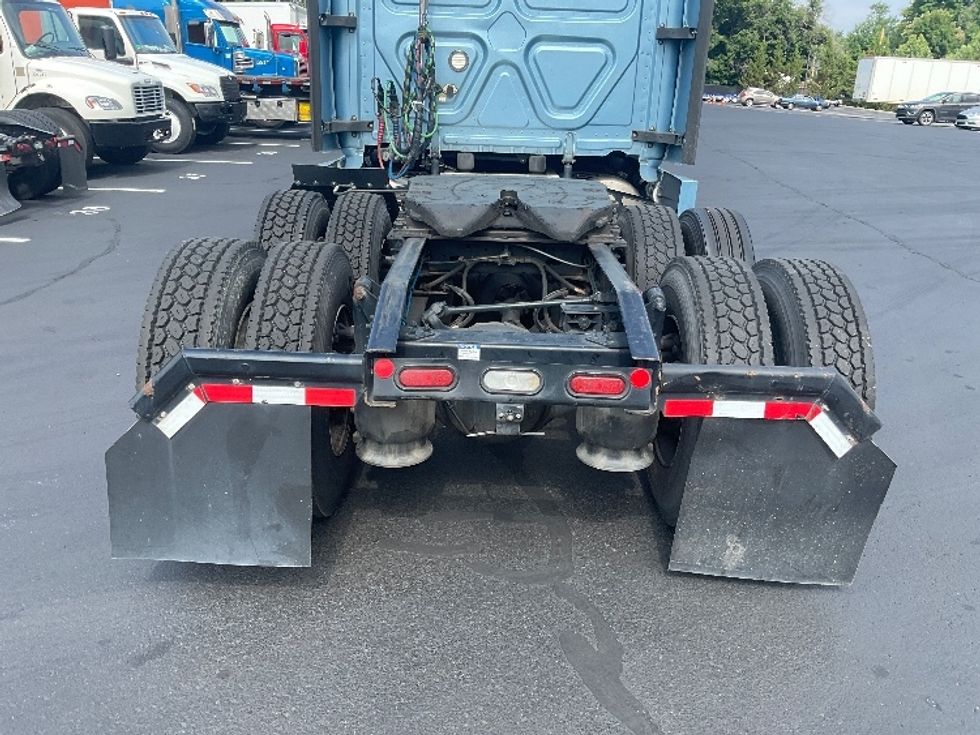 Sleeper Tractor-Heavy Duty Tractors-Freightliner-2022-T12664ST-Pittsburgh-PA-452,959\n\t\tmiles-$ 73,250 - Image 6