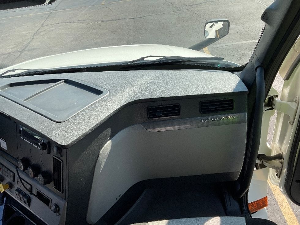 Sleeper Tractor-Heavy Duty Tractors-Freightliner-2022-T12664ST-Plymouth-MI-364,900\n\t\tmiles-$ 80,500 - Image 14