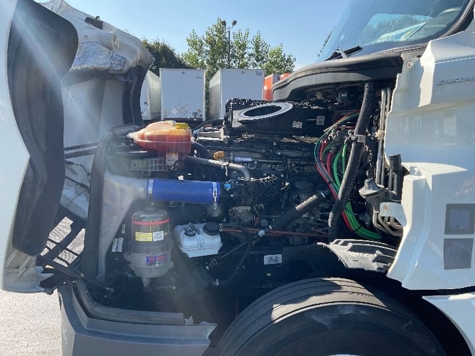 Sleeper Tractor-Heavy Duty Tractors-Freightliner-2022-T12664ST-Plymouth-MI-364,900\n\t\tmiles-$ 80,500 - Image 21