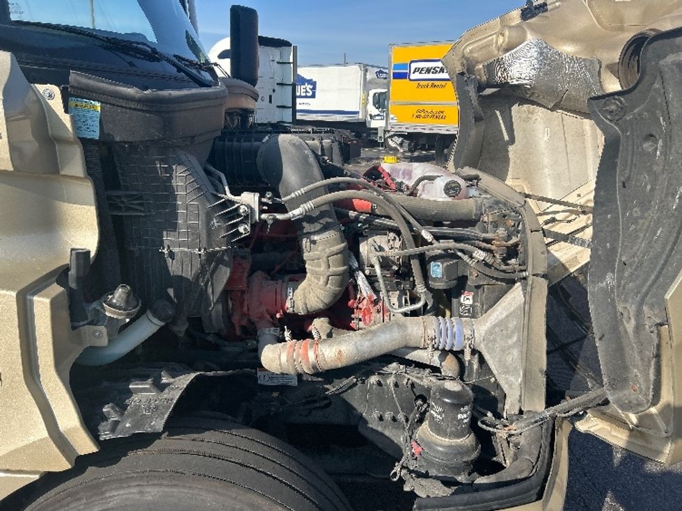 Sleeper Tractor-Heavy Duty Tractors-Freightliner-2022-T12664ST-Poplar Bluff-MO-327,405\n\t\tmiles-$ 92,750 - Image 20