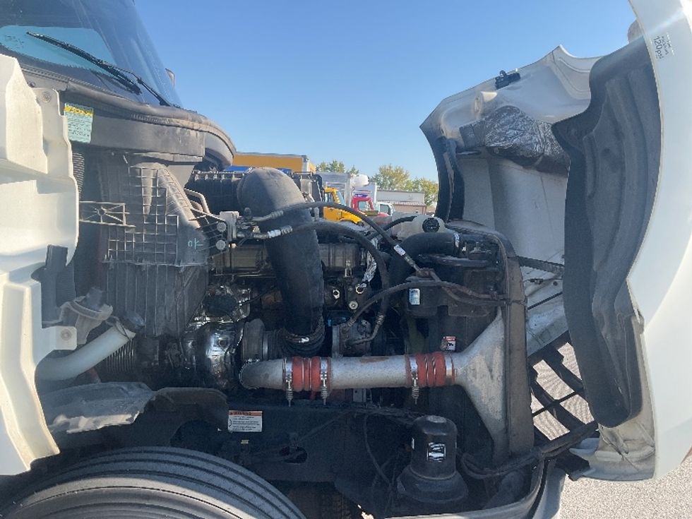 Sleeper Tractor-Heavy Duty Tractors-Freightliner-2022-T12664ST-Poplar Bluff-MO-495,866\n\t\tmiles-$ 71,750 - Image 20