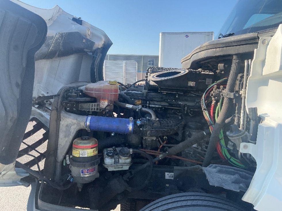 Sleeper Tractor-Heavy Duty Tractors-Freightliner-2022-T12664ST-Poplar Bluff-MO-495,866\n\t\tmiles-$ 71,750 - Image 21