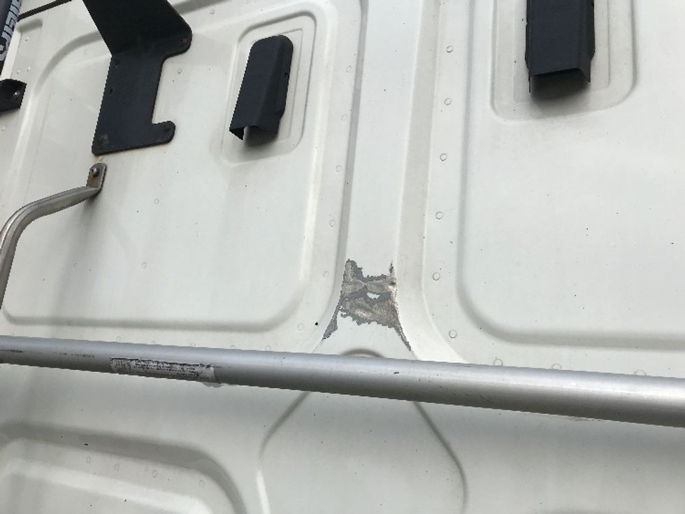 Sleeper Tractor-Heavy Duty Tractors-Freightliner-2022-T12664ST-Pottsville-PA-671,028\n\t\tmiles-$ 52,500 - Image 23