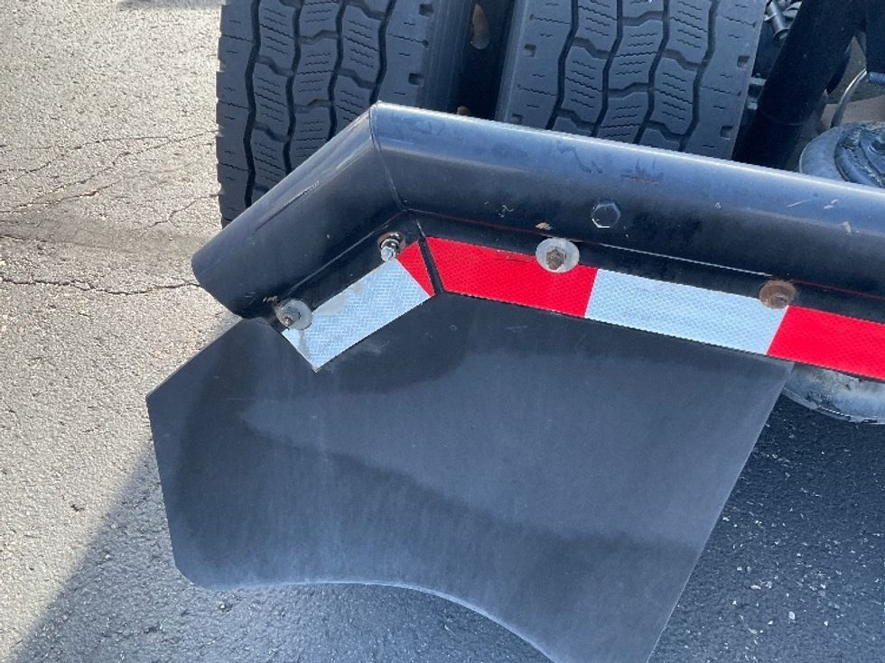 Sleeper Tractor-Heavy Duty Tractors-Freightliner-2022-T12664ST-Prescott Valley-AZ-414,884\n\t\tmiles-$ 85,250 - Image 24