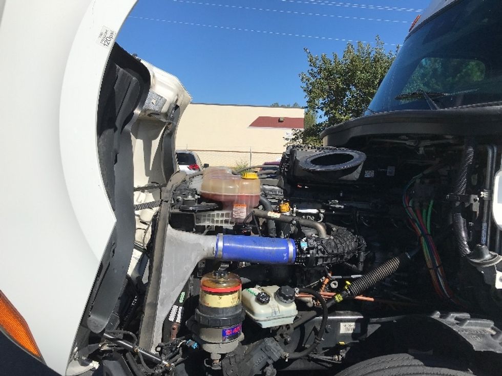 Sleeper Tractor-Heavy Duty Tractors-Freightliner-2022-T12664ST-Prince George-VA-489,775\n\t\tmiles-$ 71,750 - Image 21