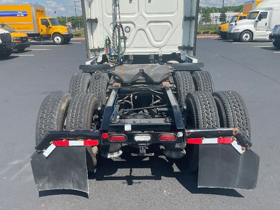 Sleeper Tractor-Heavy Duty Tractors-Freightliner-2022-T12664ST-Richland-MS-438,806\n\t\tmiles-$ 82,000 - Image 6