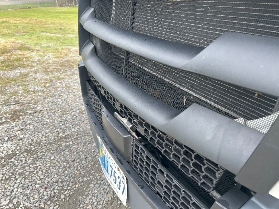 Sleeper Tractor-Heavy Duty Tractors-Freightliner-2022-T12664ST-Richmond-VA-474,982\n\t\tmiles-$ 73,250 - Image 24