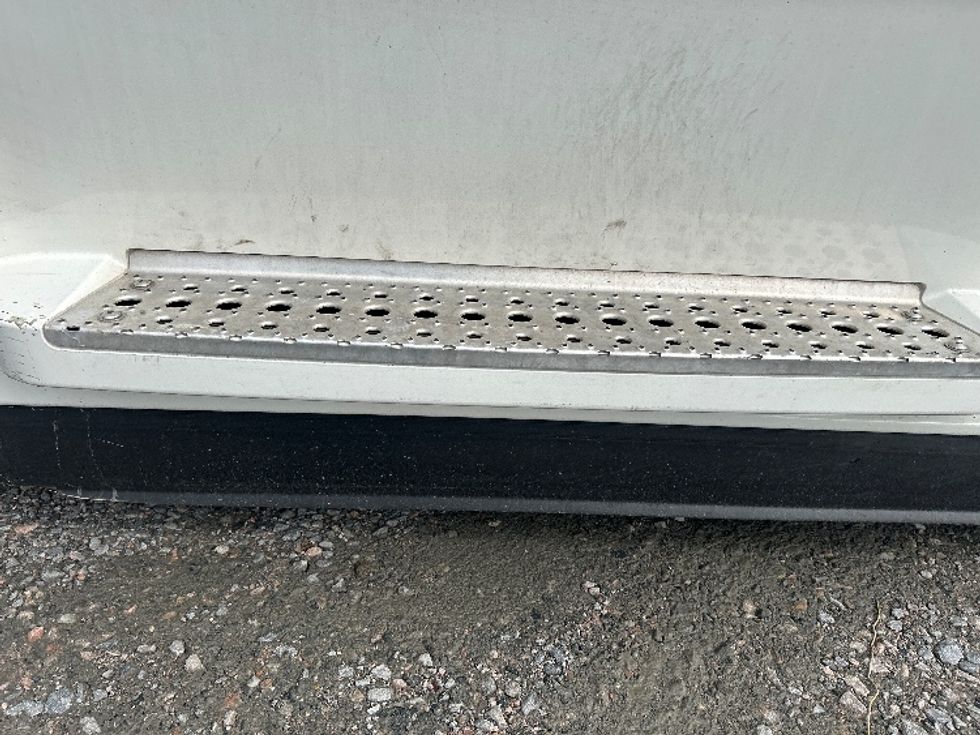 Sleeper Tractor-Heavy Duty Tractors-Freightliner-2022-T12664ST-Richmond-VA-474,982\n\t\tmiles-$ 73,250 - Image 26