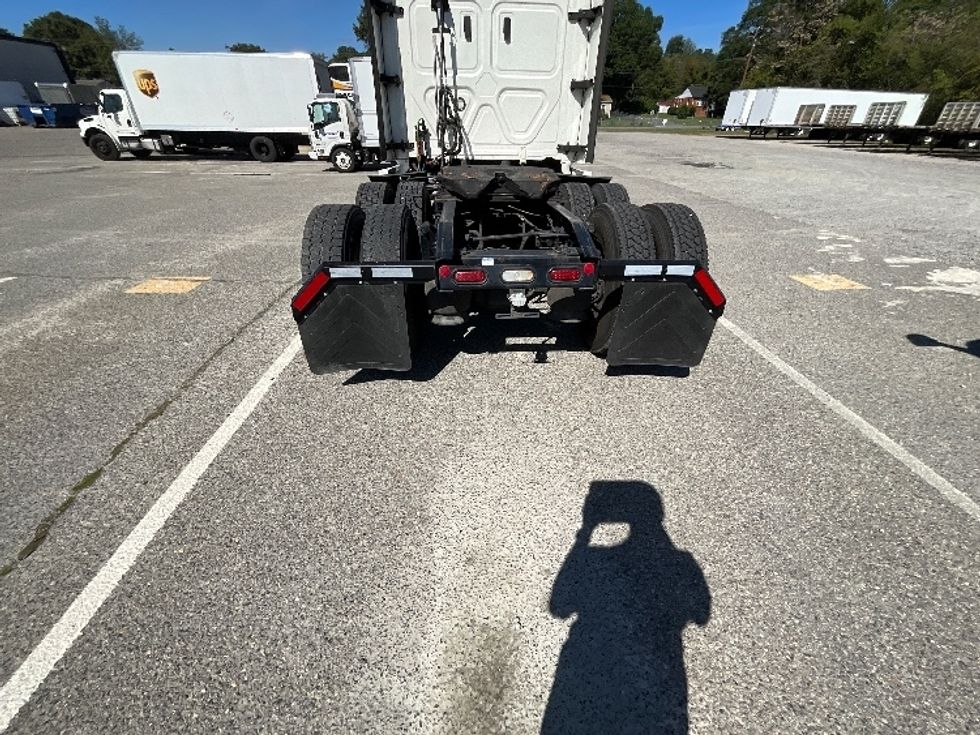 Sleeper Tractor-Heavy Duty Tractors-Freightliner-2022-T12664ST-Richmond-VA-533,560\n\t\tmiles-$ 69,000 - Image 6