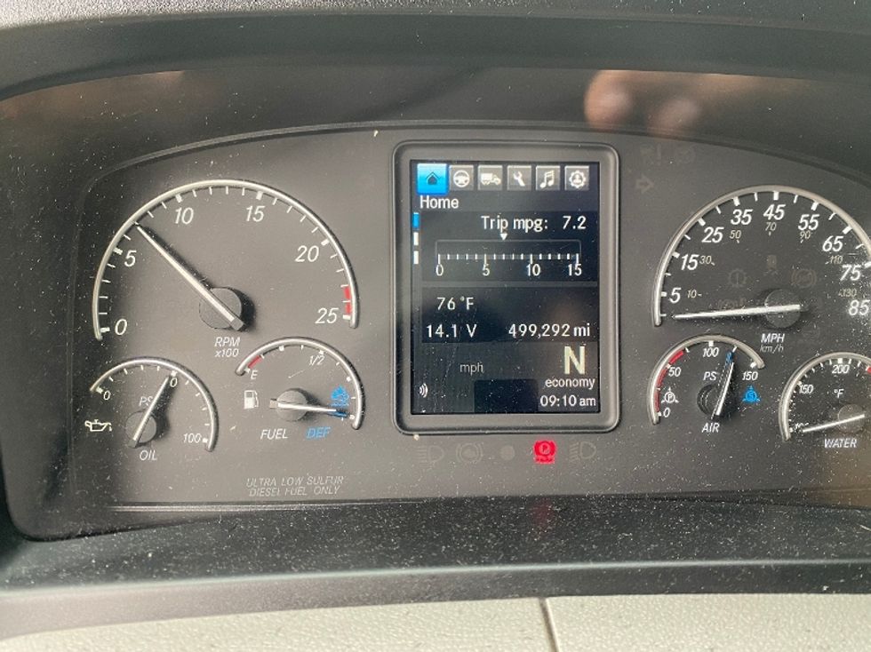 Sleeper Tractor-Heavy Duty Tractors-Freightliner-2022-T12664ST-Riviera Beach-FL-499,293\n\t\tmiles-$ 69,250 - Image 13