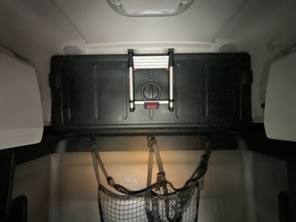 Sleeper Tractor-Heavy Duty Tractors-Freightliner-2022-T12664ST-Riviera Beach-FL-499,293\n\t\tmiles-$ 69,250 - Image 8