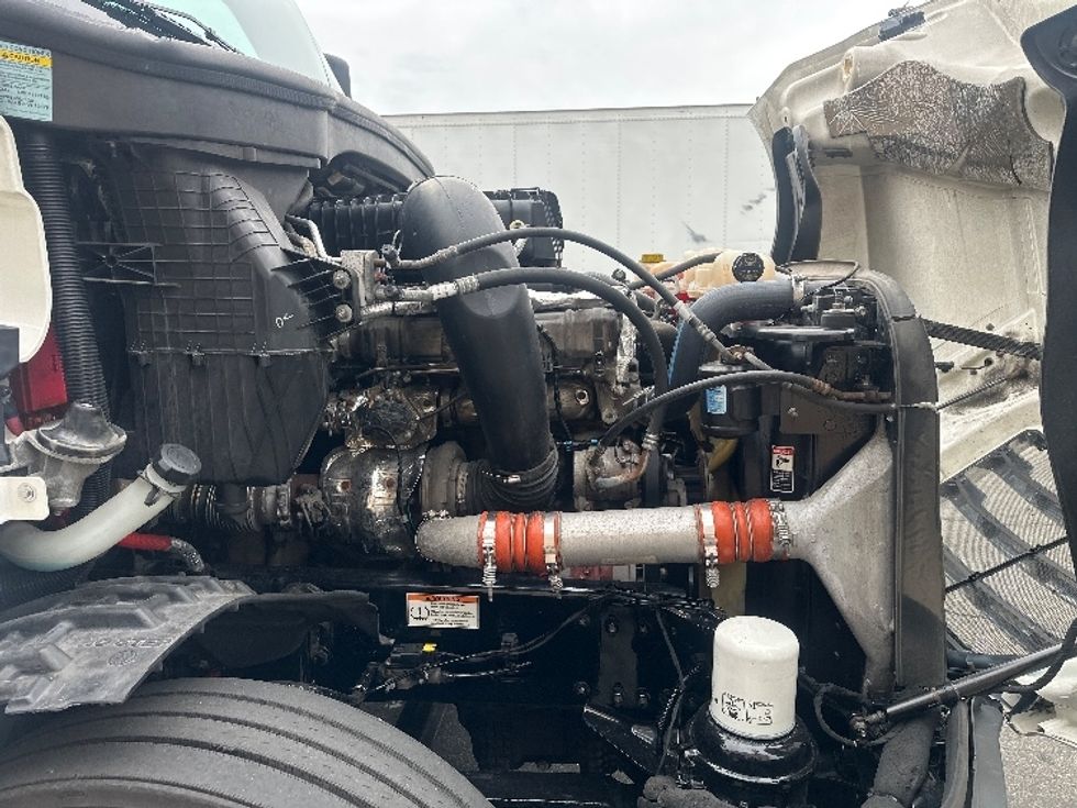 Sleeper Tractor-Heavy Duty Tractors-Freightliner-2022-T12664ST-Rochester-NY-417,217\n\t\tmiles-$ 76,750 - Image 20