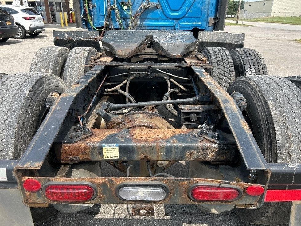 Sleeper Tractor-Heavy Duty Tractors-Freightliner-2022-T12664ST-Rochester-NY-549,790\n\t\tmiles-$ 70,000 - Image 6