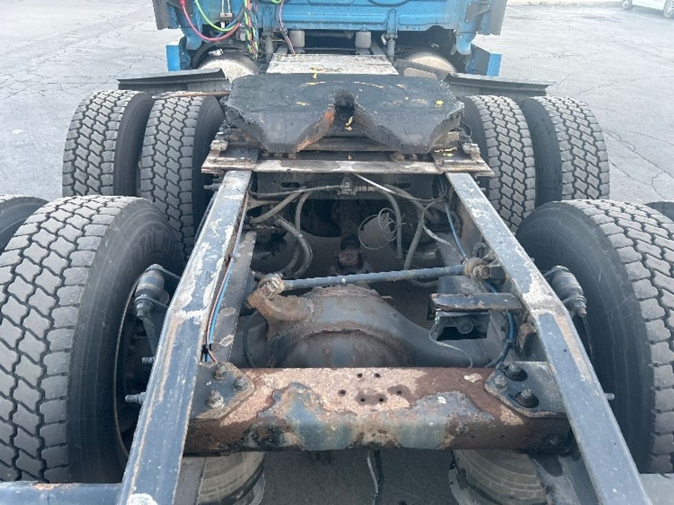 Sleeper Tractor-Heavy Duty Tractors-Freightliner-2022-T12664ST-Rochester-NY-565,944\n\t\tmiles-$ 65,500 - Image 6