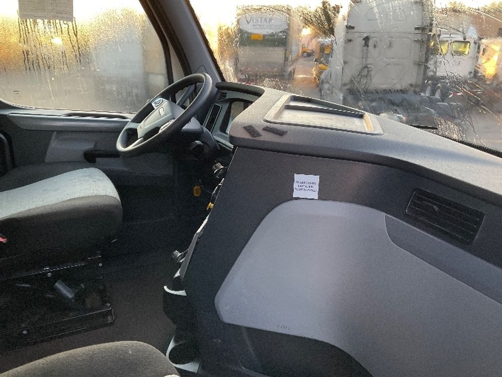 Sleeper Tractor-Heavy Duty Tractors-Freightliner-2022-T12664ST-Romulus-MI-405,653\n\t\tmiles-$ 78,000 - Image 15