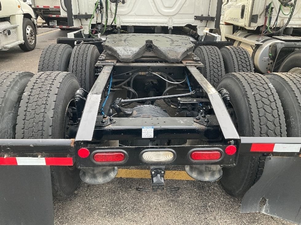 Sleeper Tractor-Heavy Duty Tractors-Freightliner-2022-T12664ST-Romulus-MI-405,653\n\t\tmiles-$ 78,000 - Image 22