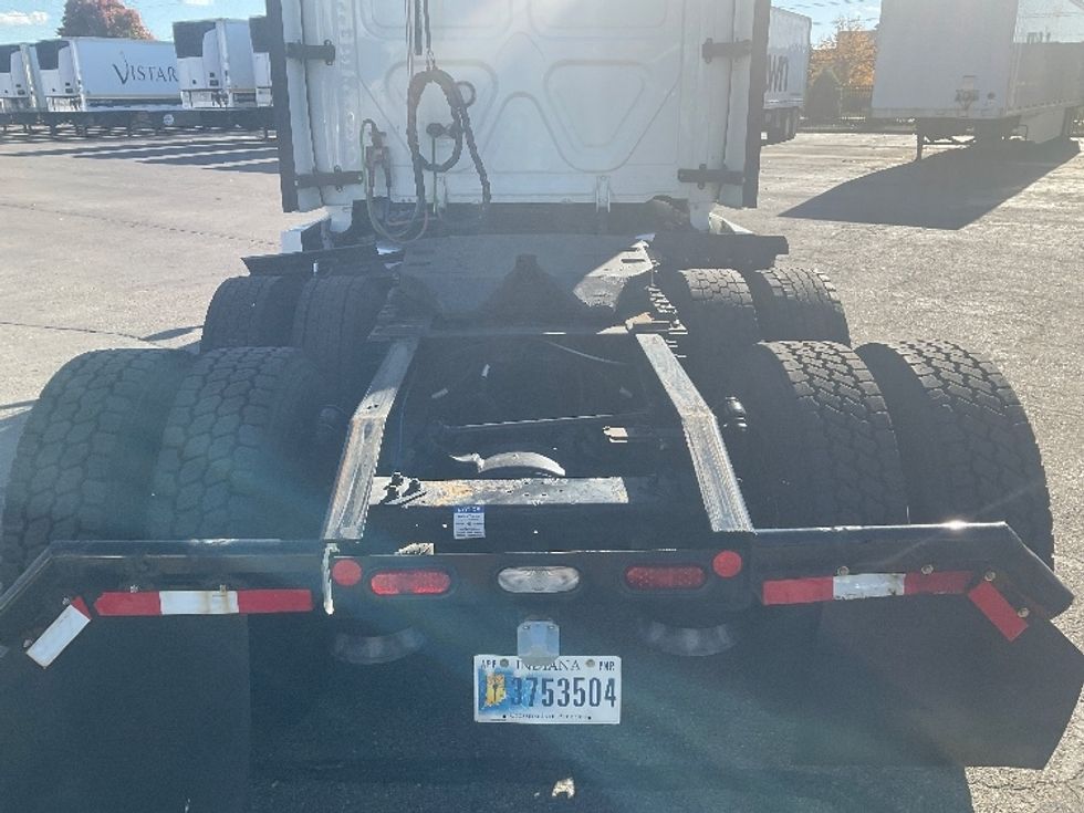 Sleeper Tractor-Heavy Duty Tractors-Freightliner-2022-T12664ST-Romulus-MI-520,903\n\t\tmiles-$ 65,750 - Image 6