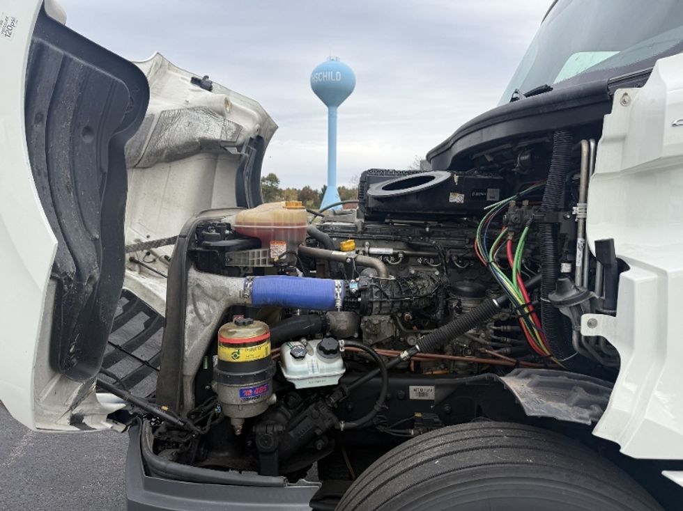 Sleeper Tractor-Heavy Duty Tractors-Freightliner-2022-T12664ST-Rothschild-WI-500,939\n\t\tmiles-$ 67,500 - Image 21