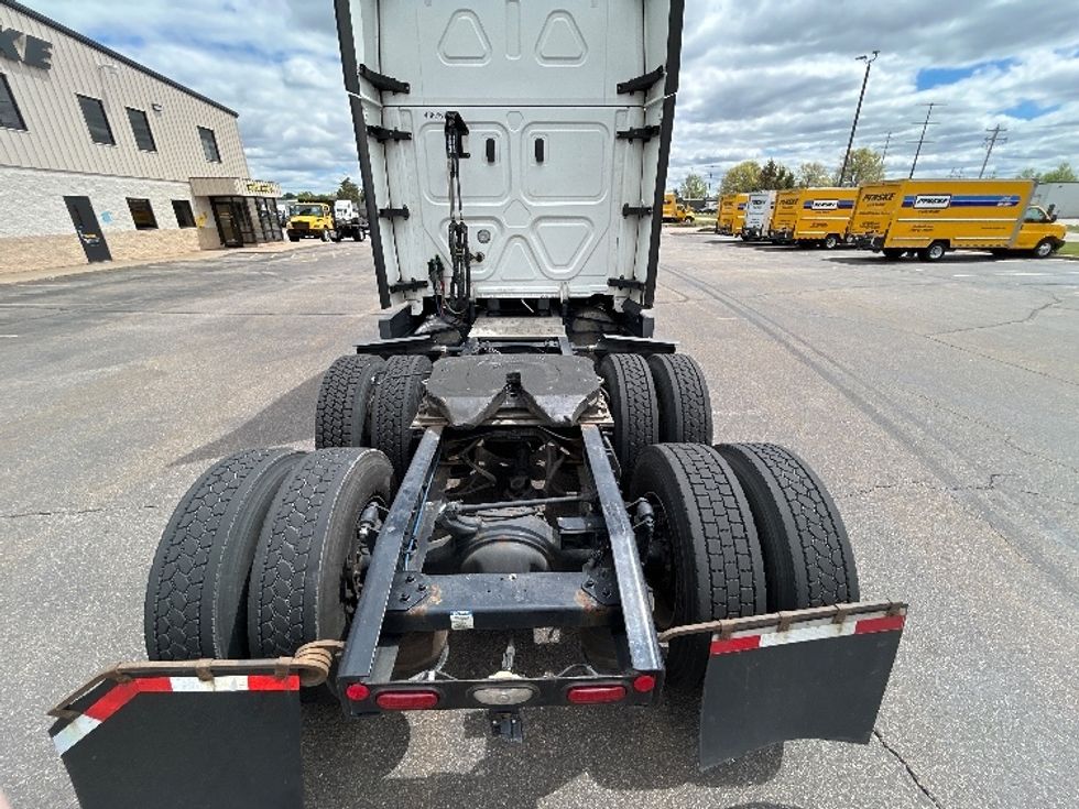 Sleeper Tractor-Heavy Duty Tractors-Freightliner-2022-T12664ST-Rothschild-WI-514,768\n\t\tmiles-$ 67,000 - Image 6