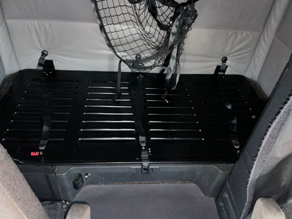 Sleeper Tractor-Heavy Duty Tractors-Freightliner-2022-T12664ST-Saint Louis-MO-561,826\n\t\tmiles-$ 61,500 - Image 16