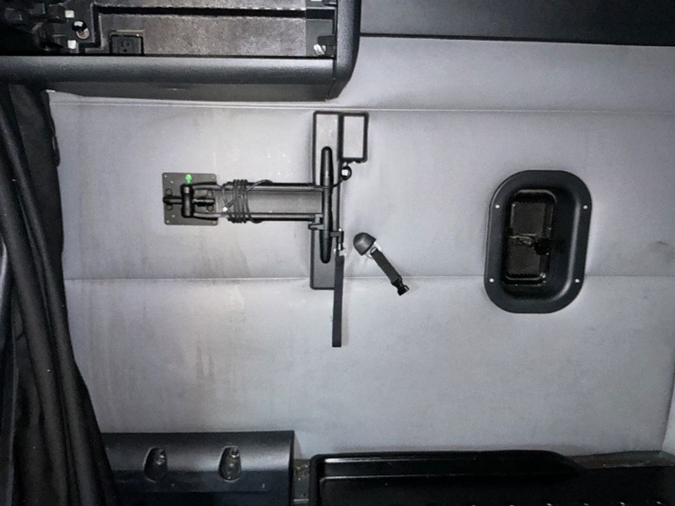 Sleeper Tractor-Heavy Duty Tractors-Freightliner-2022-T12664ST-Saint Louis-MO-561,826\n\t\tmiles-$ 61,500 - Image 19