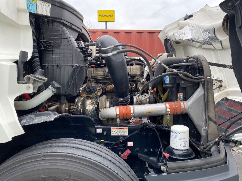 Sleeper Tractor-Heavy Duty Tractors-Freightliner-2022-T12664ST-Salt Lake City-UT-482,418\n\t\tmiles-$ 80,500 - Image 20