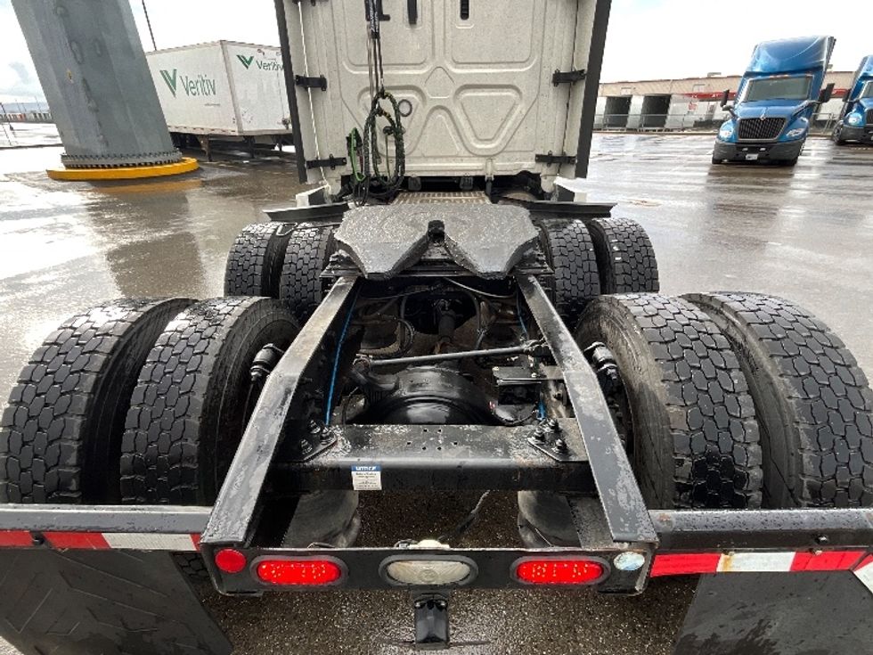 Sleeper Tractor-Heavy Duty Tractors-Freightliner-2022-T12664ST-Salt Lake City-UT-532,193\n\t\tmiles-$ 72,500 - Image 6