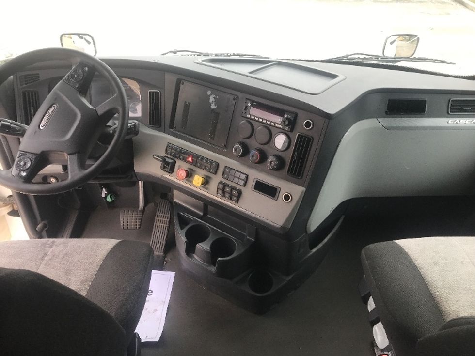 Sleeper Tractor-Heavy Duty Tractors-Freightliner-2022-T12664ST-San Antonio-TX-367,874\n\t\tmiles-$ 89,750 - Image 11