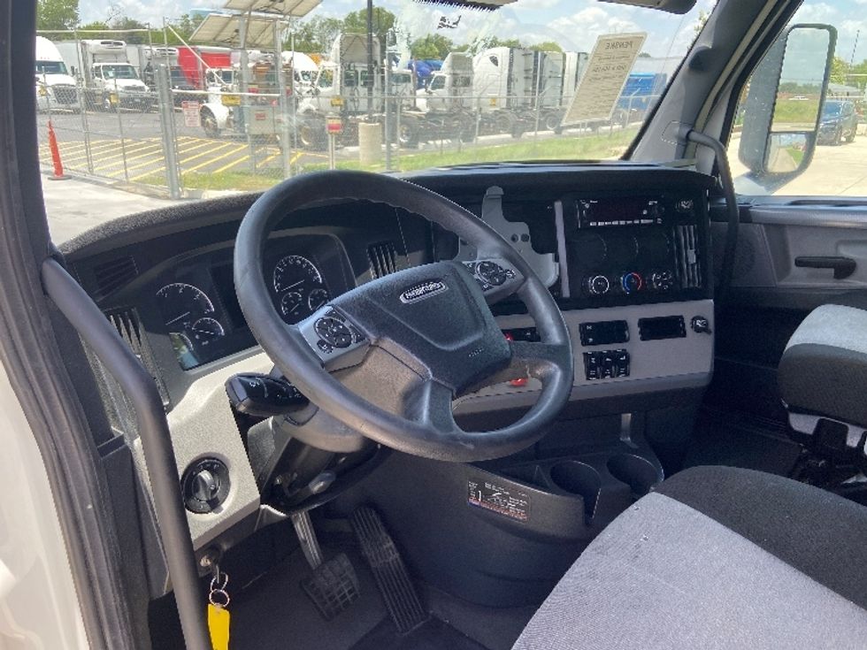 Sleeper Tractor-Heavy Duty Tractors-Freightliner-2022-T12664ST-San Antonio-TX-399,367\n\t\tmiles-$ 90,000 - Image 10