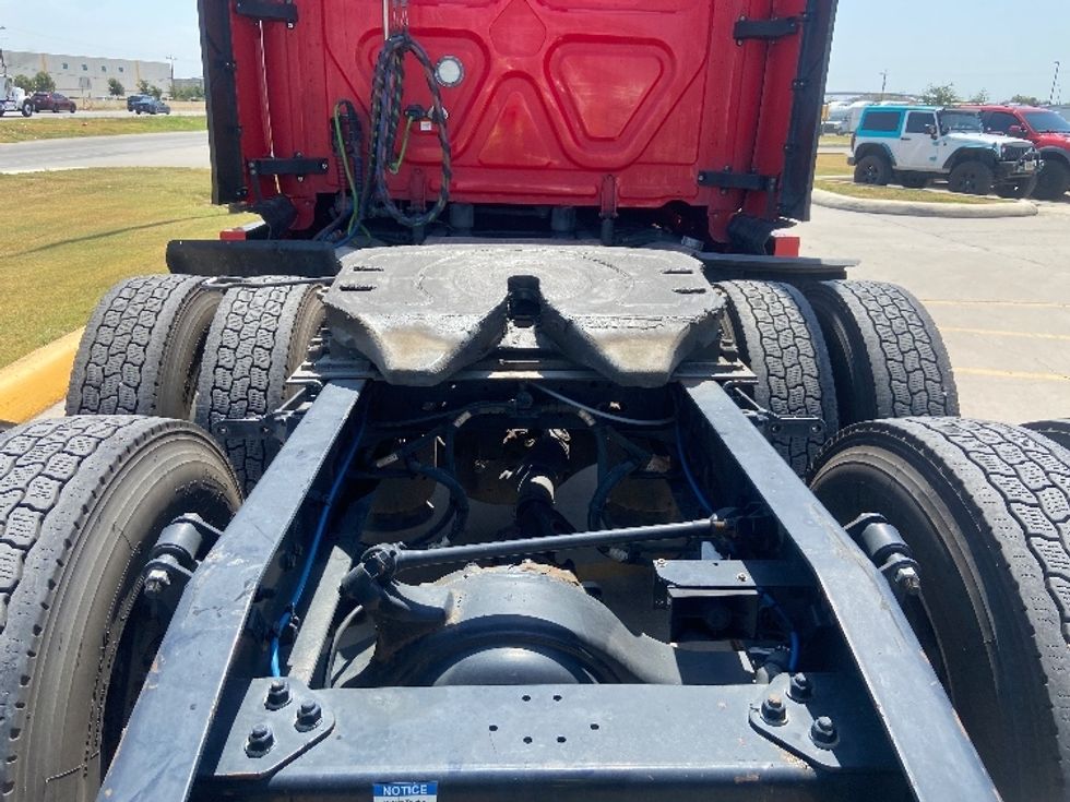 Sleeper Tractor-Heavy Duty Tractors-Freightliner-2022-T12664ST-San Antonio-TX-445,581\n\t\tmiles-$ 84,500 - Image 6