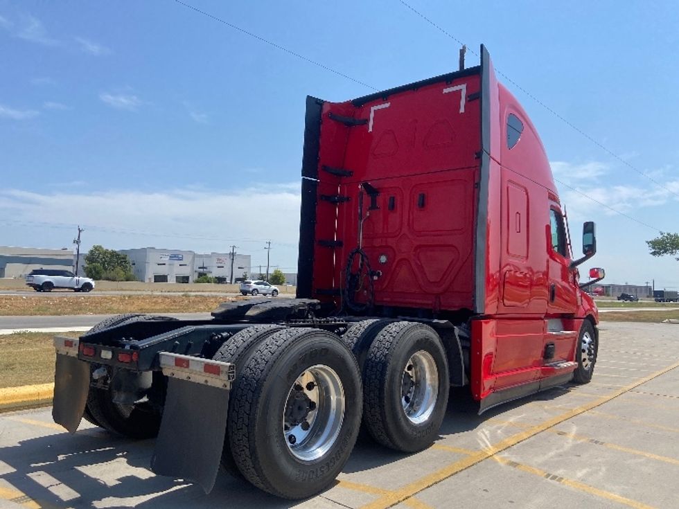 Sleeper Tractor-Heavy Duty Tractors-Freightliner-2022-T12664ST-San Antonio-TX-445,581\n\t\tmiles-$ 84,500 - Image 7