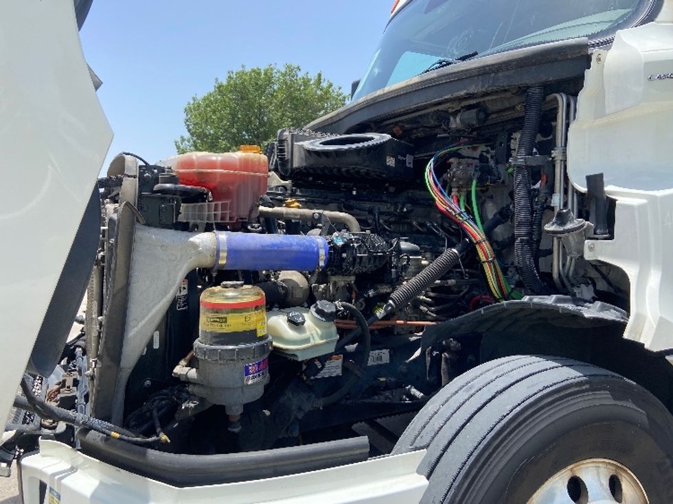 Sleeper Tractor-Heavy Duty Tractors-Freightliner-2022-T12664ST-San Antonio-TX-447,635\n\t\tmiles-$ 82,500 - Image 21