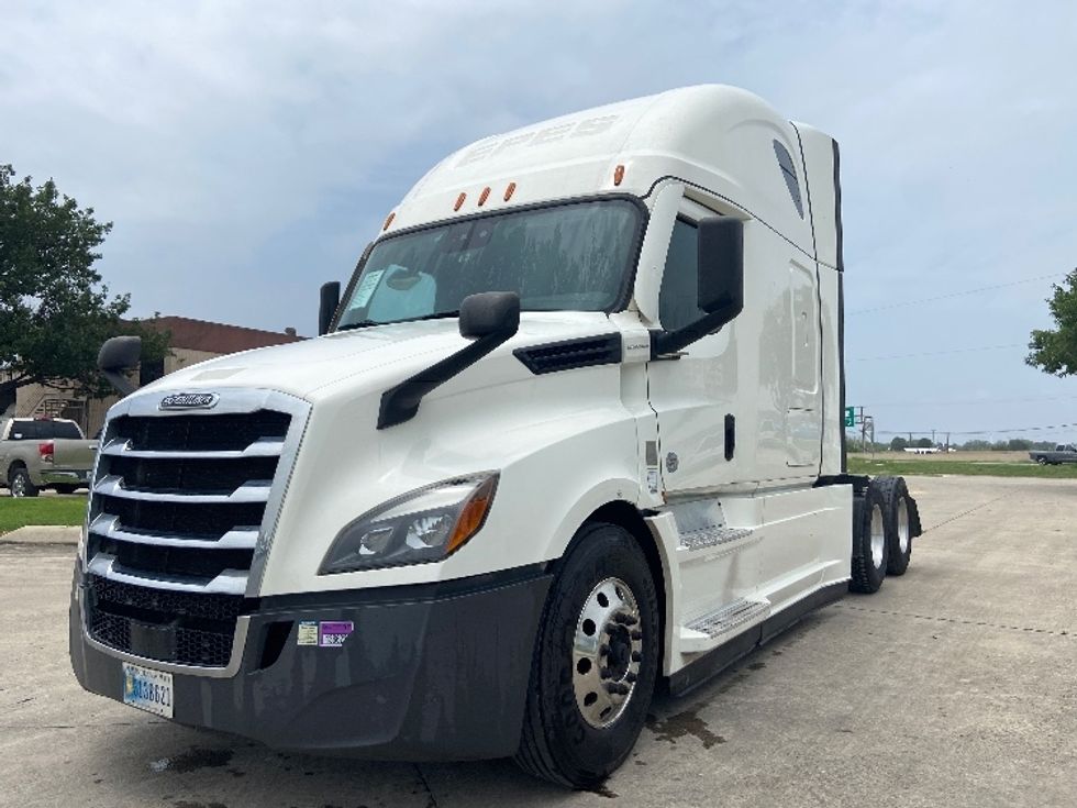 Sleeper Tractor-Heavy Duty Tractors-Freightliner-2022-T12664ST-San Antonio-TX-458,292\n\t\tmiles-$ 75,250 - Image 3