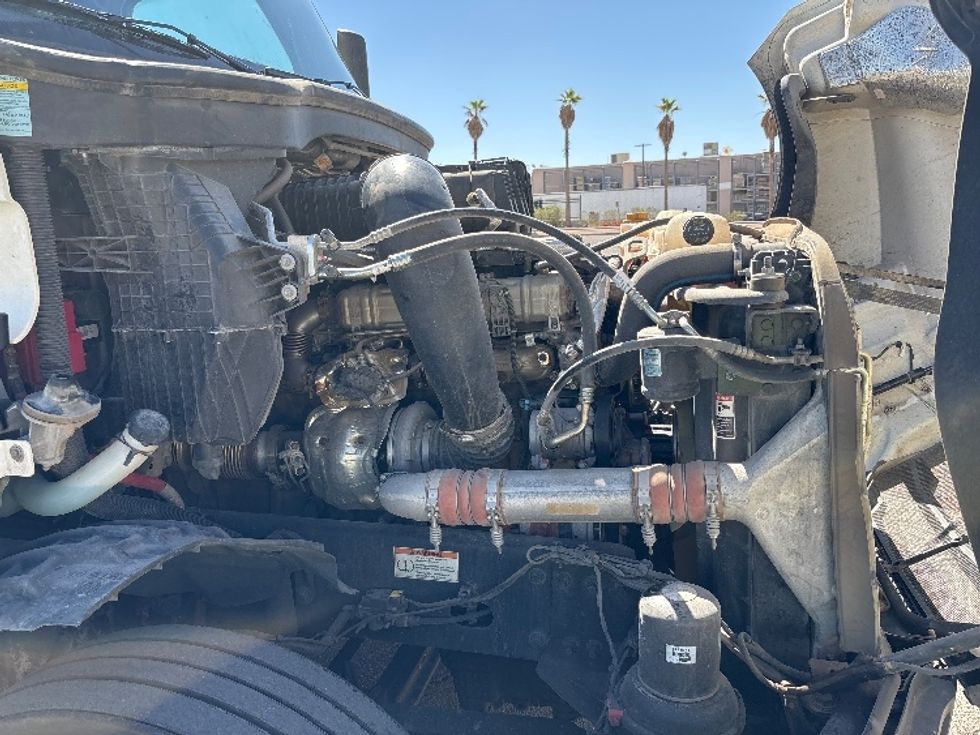 Sleeper Tractor-Heavy Duty Tractors-Freightliner-2022-T12664ST-San Antonio-TX-458,904\n\t\tmiles-$ 77,750 - Image 19