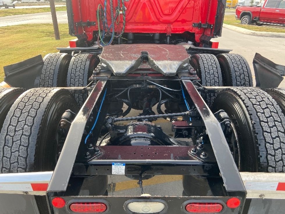 Sleeper Tractor-Heavy Duty Tractors-Freightliner-2022-T12664ST-San Antonio-TX-464,196\n\t\tmiles-$ 78,750 - Image 6