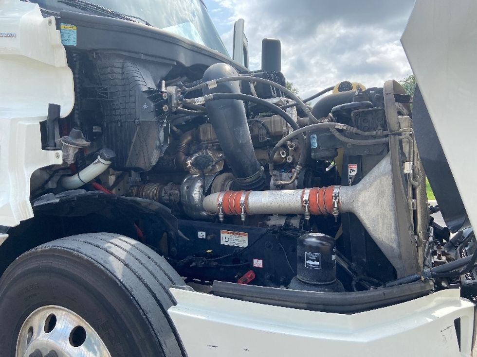 Sleeper Tractor-Heavy Duty Tractors-Freightliner-2022-T12664ST-San Antonio-TX-473,571\n\t\tmiles-$ 77,500 - Image 20