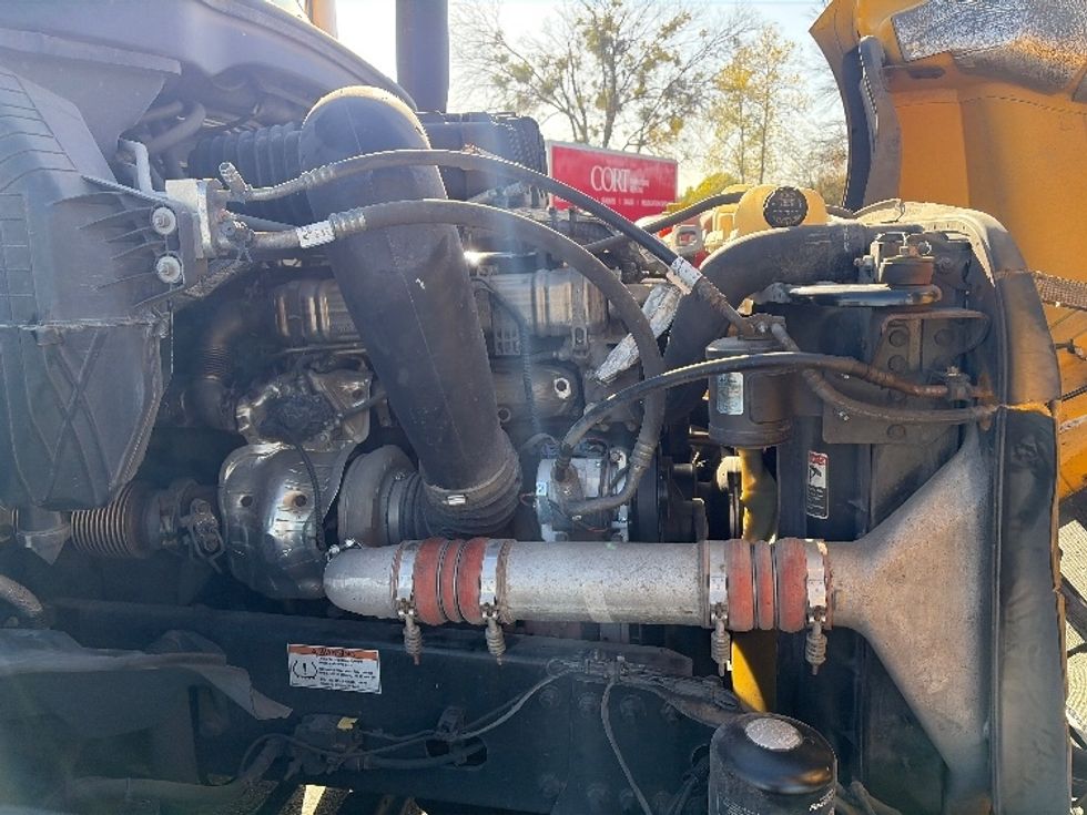 Sleeper Tractor-Heavy Duty Tractors-Freightliner-2022-T12664ST-San Antonio-TX-473,983\n\t\tmiles-$ 69,250 - Image 19