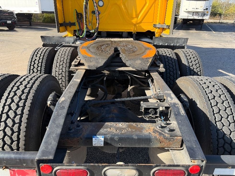 Sleeper Tractor-Heavy Duty Tractors-Freightliner-2022-T12664ST-San Antonio-TX-473,983\n\t\tmiles-$ 69,250 - Image 6