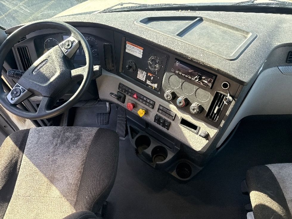 Sleeper Tractor-Heavy Duty Tractors-Freightliner-2022-T12664ST-San Antonio-TX-474,072\n\t\tmiles-$ 72,000 - Image 12